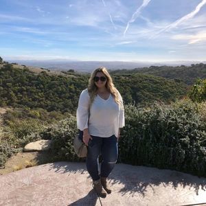 Meet your Posher, Steffi